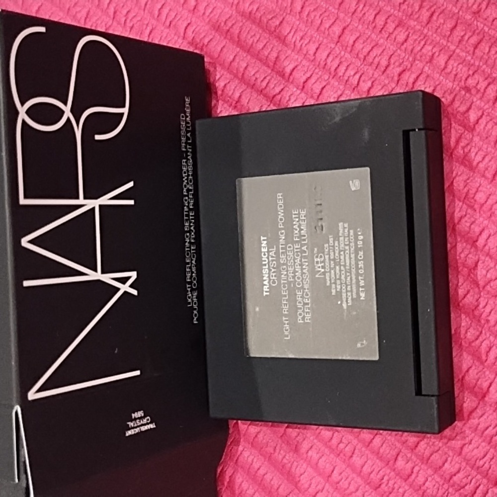 NARS Light Reflecting Setting Powder - White - Picture 7 of 9